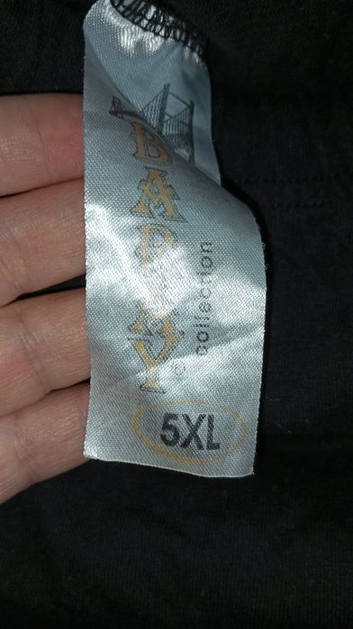 Pantaloni trei sferturi. 2 pereche.