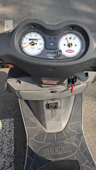 Vand scuter de 125cc in stare de funcționare