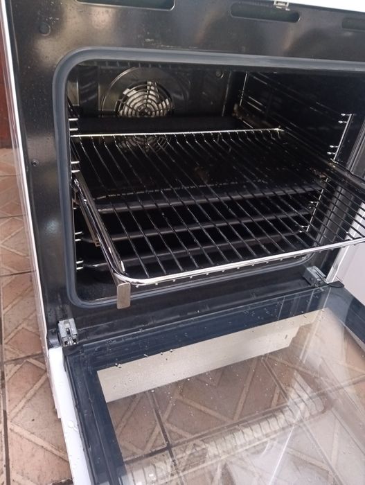 Свободно стояща печка с индукционни котлони Аег Aeg 2 години Гаранция!