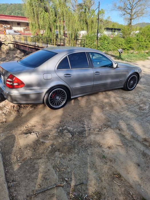 Mercedes E class w211