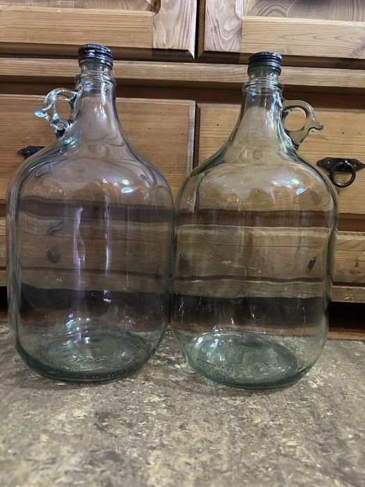 Продаю бутыли 5 литровые