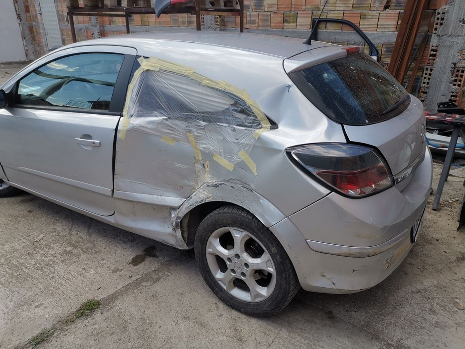 Авто тенекеджийски услуги на стенд