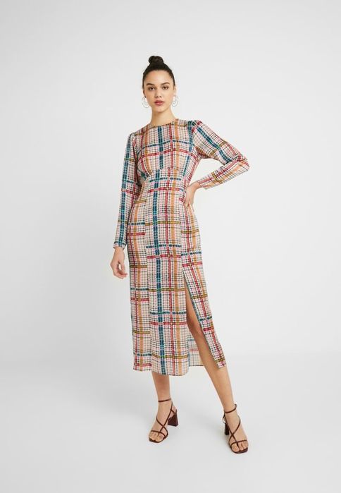 River Island карирана рокля с цепка отпред