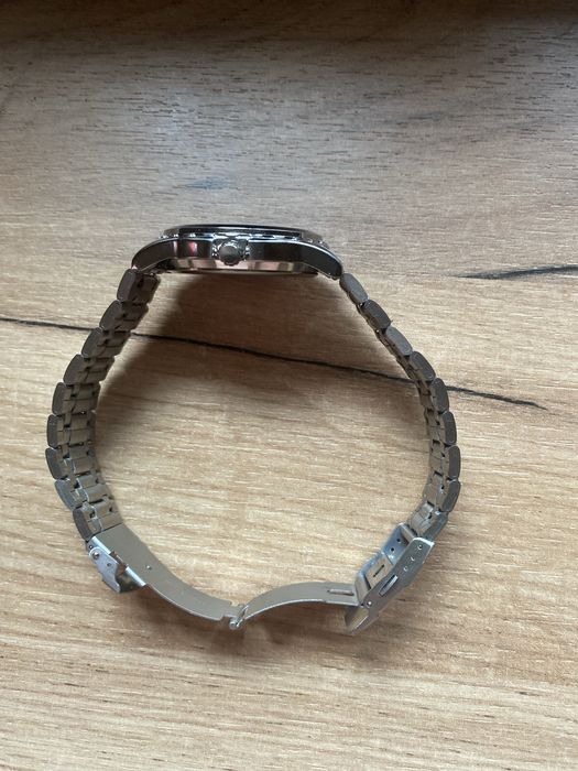 Продам часы Fourron