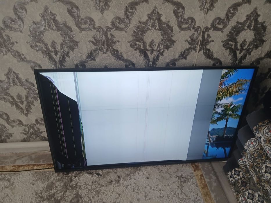 Продам Телевизор LG Smart TV