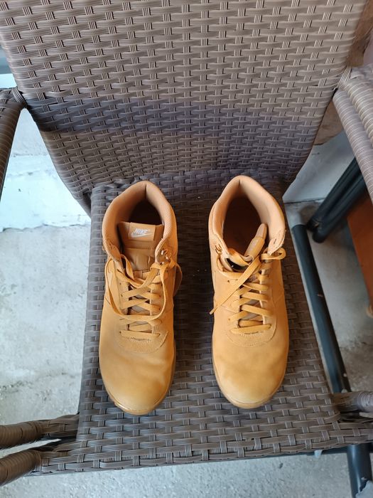 Продавам обувки Nike