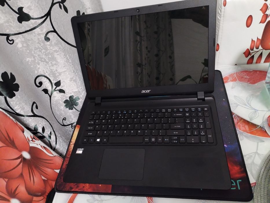 Laptop Acer Aspire 6 GB Ram HDD 500GB