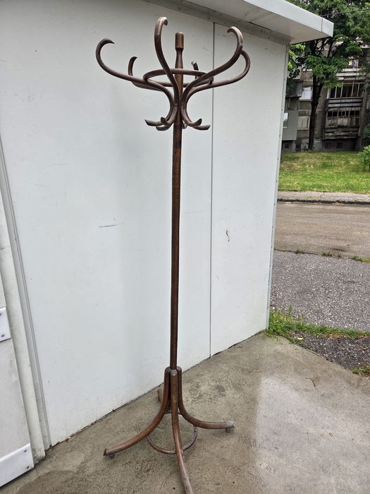 Закачалка старинна от дърво