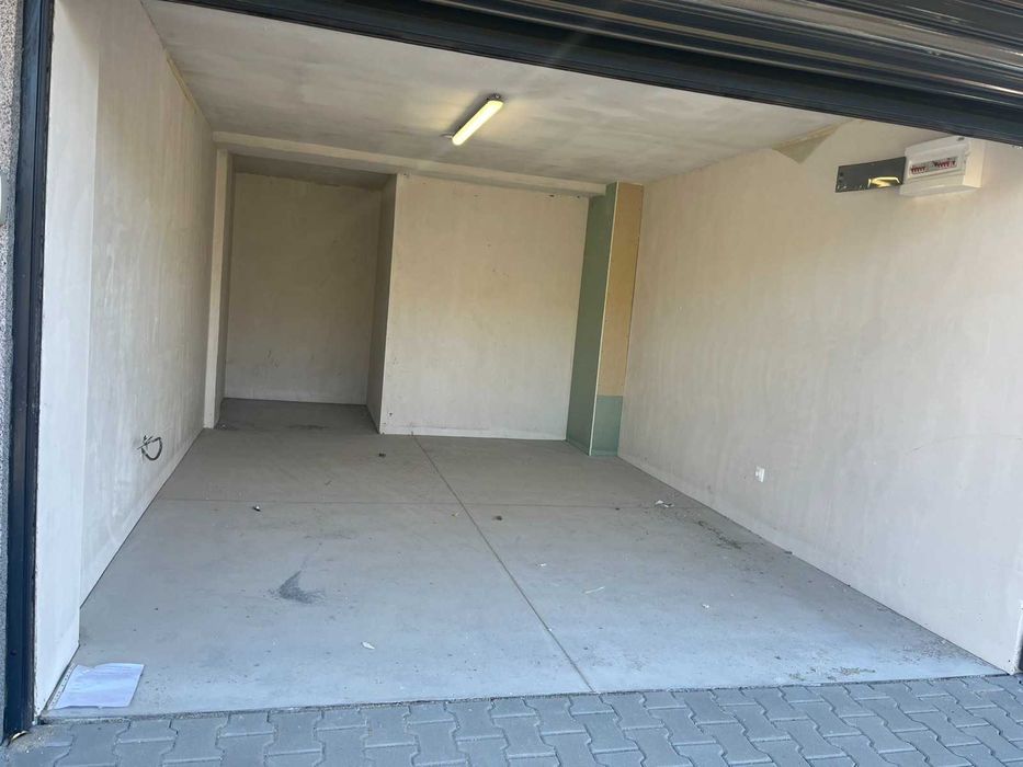 Дава се под наем Гараж / Паркомясто в София, Витоша - 24 кв.м за 130 € - Снимка #3