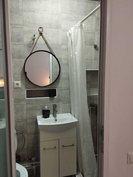 Дава се под наем Едностаен апартамент в София, Изгрев - 30 кв.м за 350 € - Снимка #1