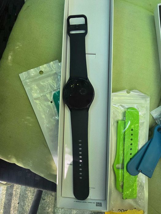 Смарт часовник samsung watch 4