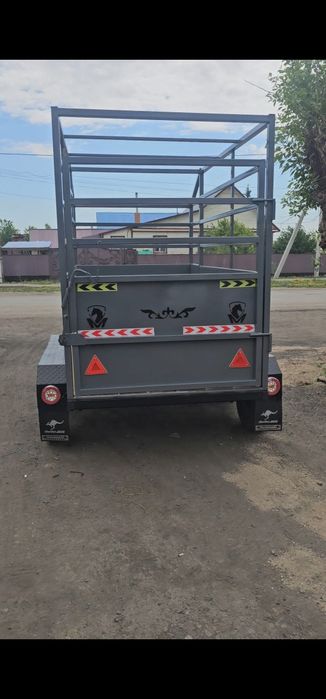 Продам прицеп коневоз с документами