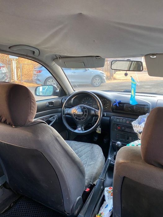 Продам Ауди А4 б5 1.8