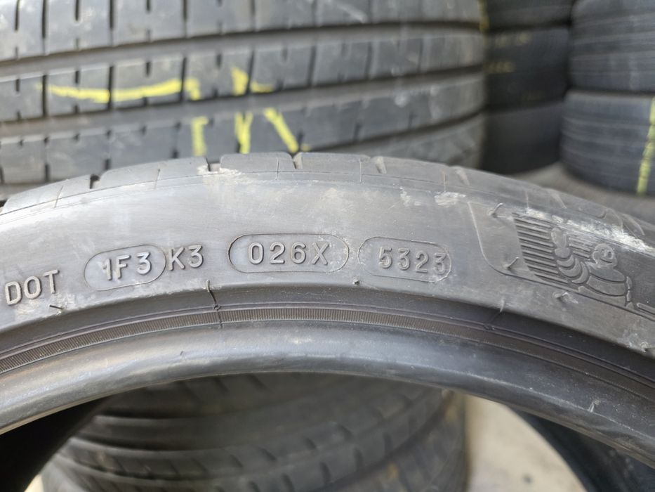 2бр Летни гуми 245 35 19 - Michelin
