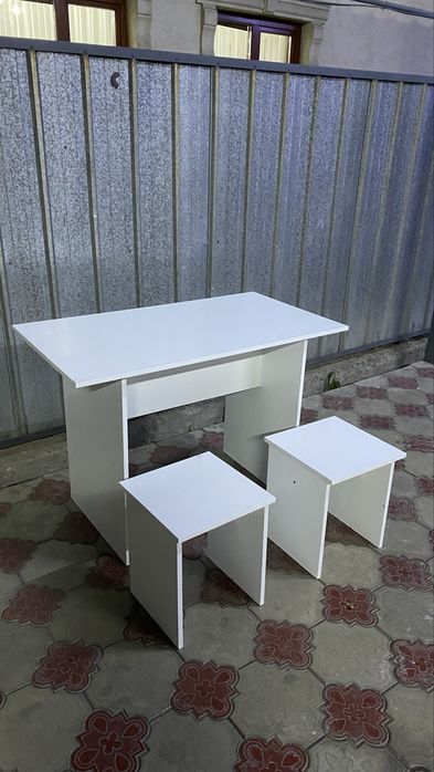 Стол Кухонный + 2 табуретка