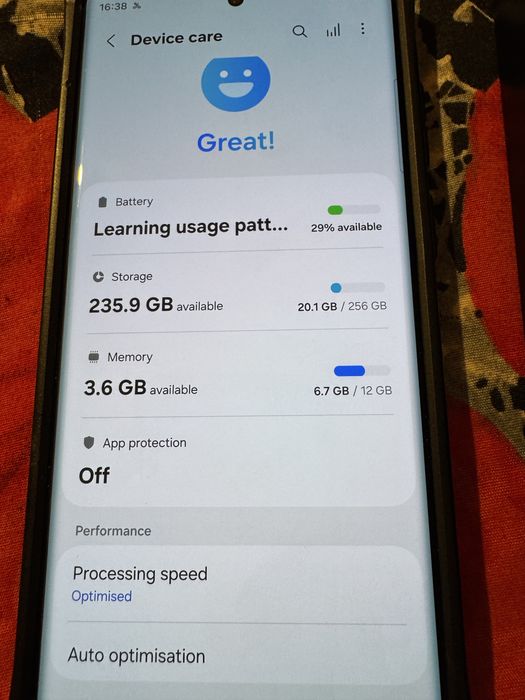 samsung S22 ultra (256/12 gb ram)