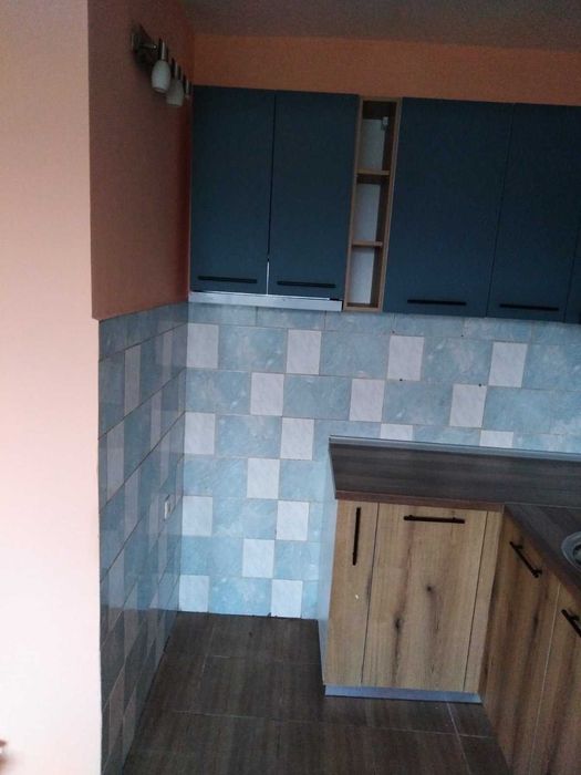 Дава се под наем Етаж от къща в Божурище - 73 кв.м за 382.5 € - Снимка #1