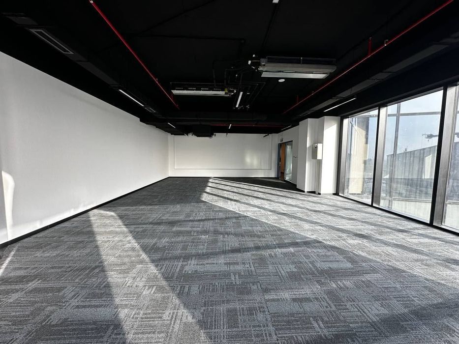 Сдаётся офис в "Trilliant" 95m2