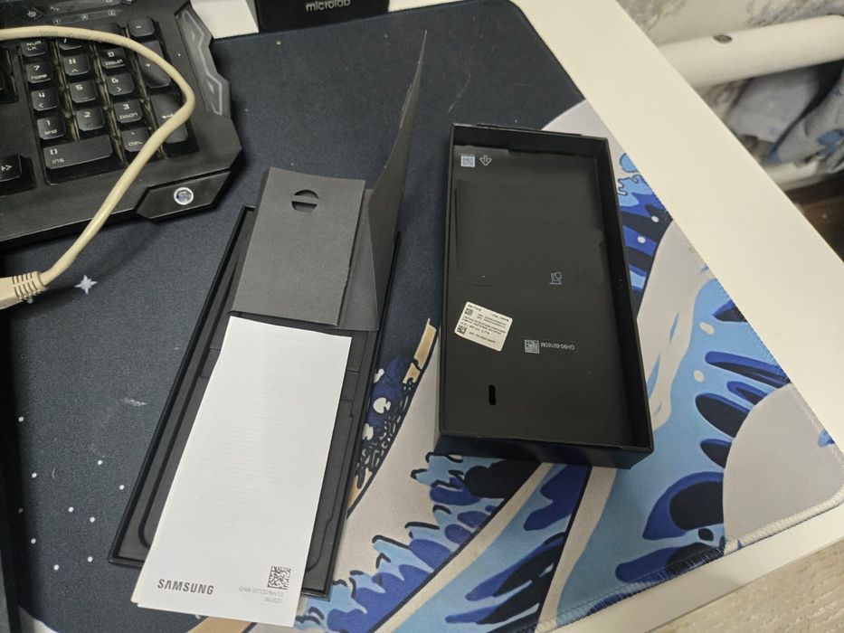 Samsung z Flip 6 идеальном состоянии