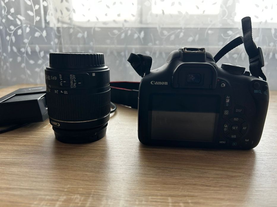 Aparatul foto DSLR Canon EOS 2000D BK SEE, cu o rezoluție de 24.1 MP,