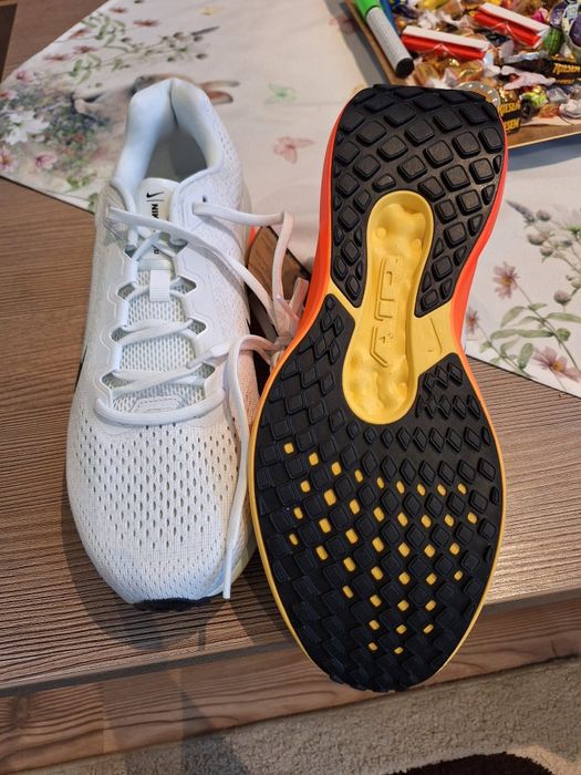 Vand adidasi Nike Marime 45