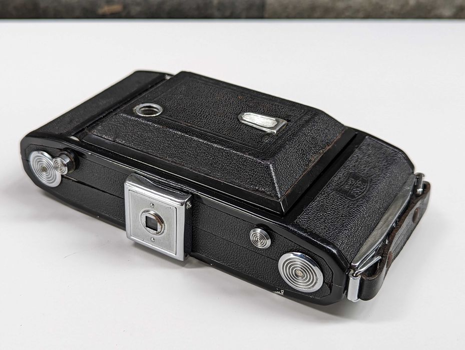 Camera foto de colectie ZEISS Ikon Nettar 515/2, folding, burduf