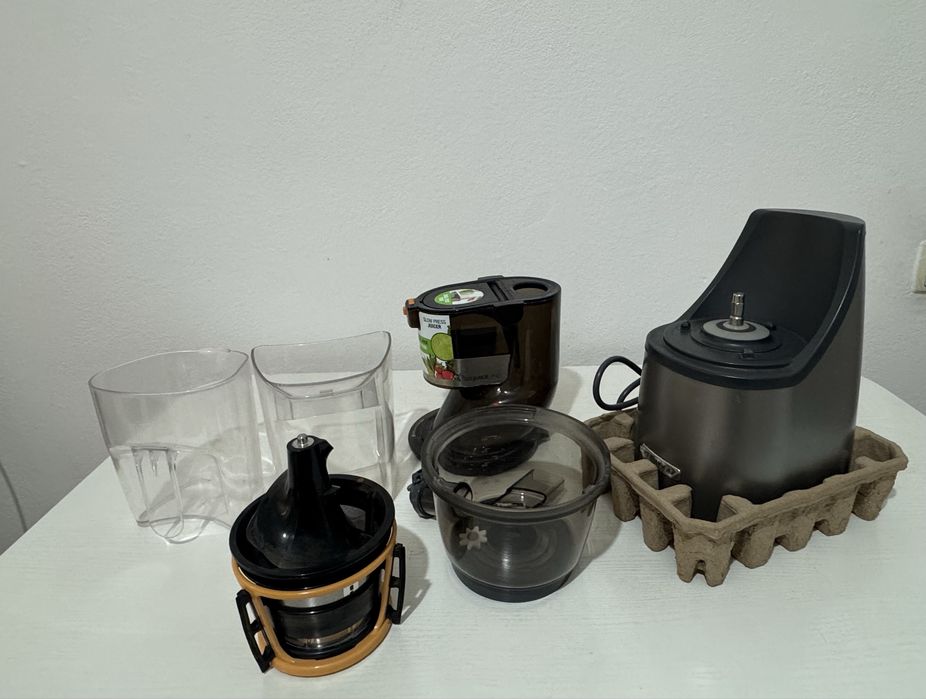 Продаем Прессовую соковыжималку Kenwood