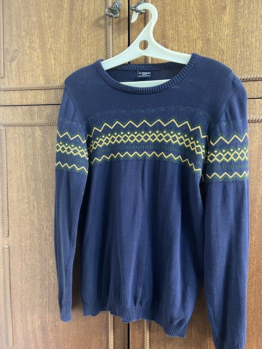 Бомбер на подростка 15- 16 лет и джемпер