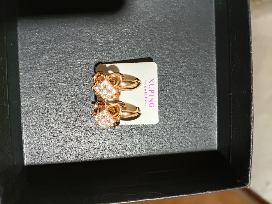 Продам новые серьги Xuping банты со стразами/медицинское золото