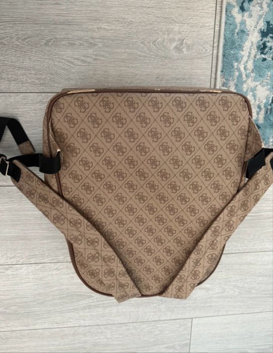 Rucsac / Ghiozdan - Guess