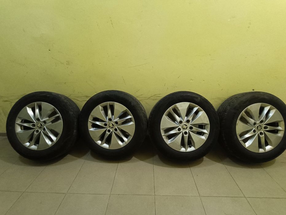 Джанти с гуми за skoda 205/60 /16