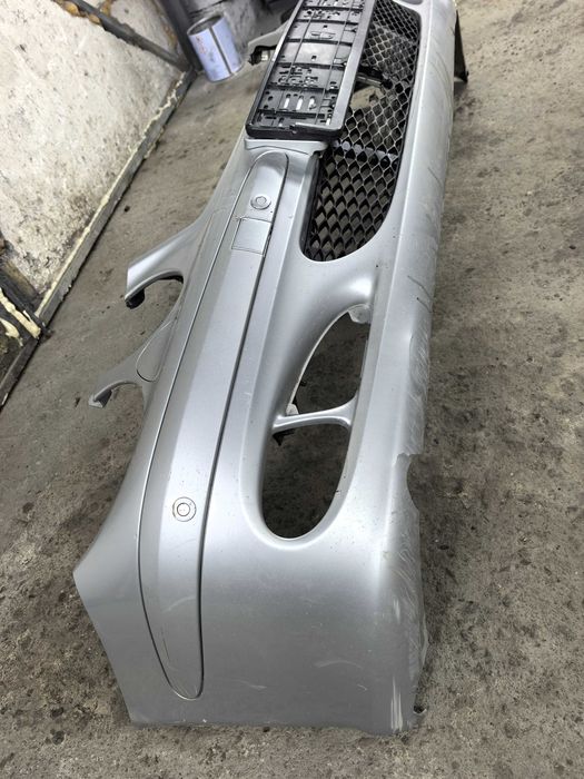 Бампер передний Мерседес 211