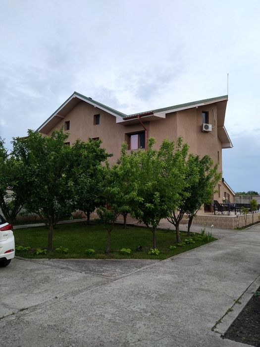 Vila P+E+M, complet mobilata de vanzare