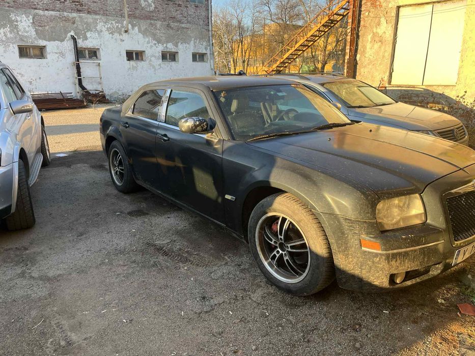 Продава се Chrysler 300C