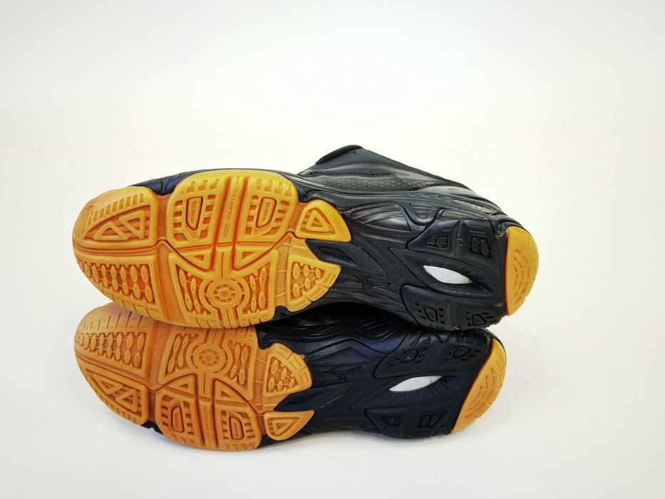 Adidasi alergare 44 45 barbati fitness sala handbal  MIZUNO  - Ca NOI