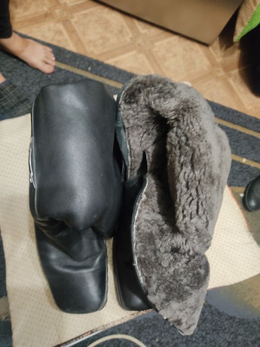 Продам женские сапоги