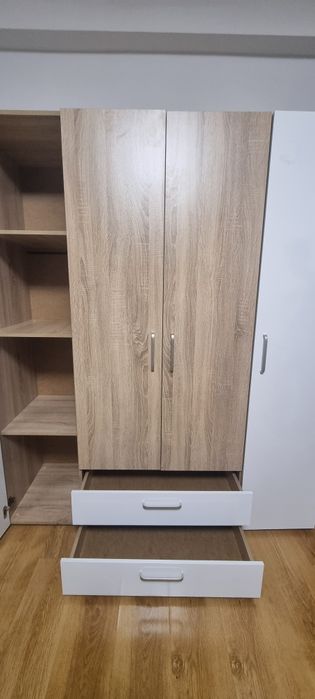 Vand dulap cu 4 usi