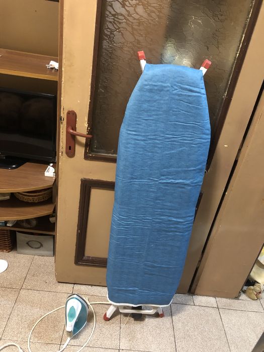 Дъска за гладене с подарък ютия