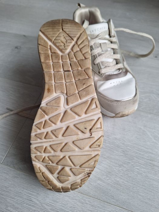 Adidași Skechers nr. 34