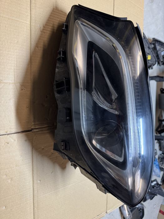 Far stanga Mercedes GLA W156 X156 Facelift Led Hight Performance 17-20