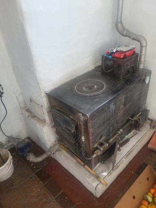 Продаю дом из трех комнат  в городе Балхаш