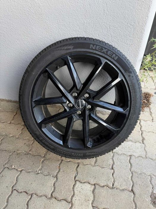Jante Borbet 19” 5x112 cu anvelope de iarnă Nexen 245/40 R19 – Stare foarte bună