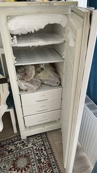 Морозильник. Бирюса