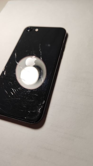 продам iphone se2022