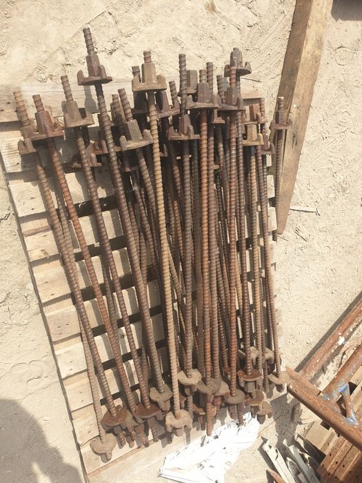 Нови поцинковани шпилки за кофраж