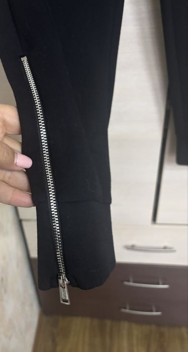 Оригинален панталон на GUESS