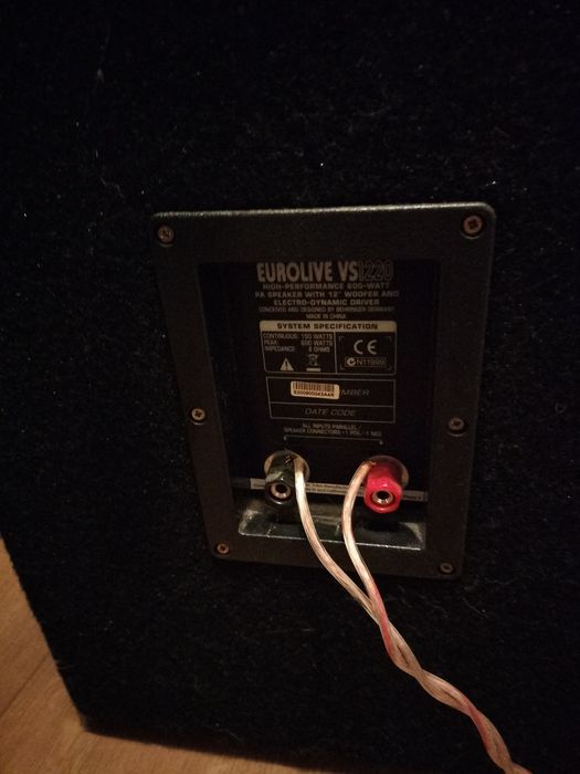 Boxe pe 12" pasive 2x400w echipate cu difuz. Eminence