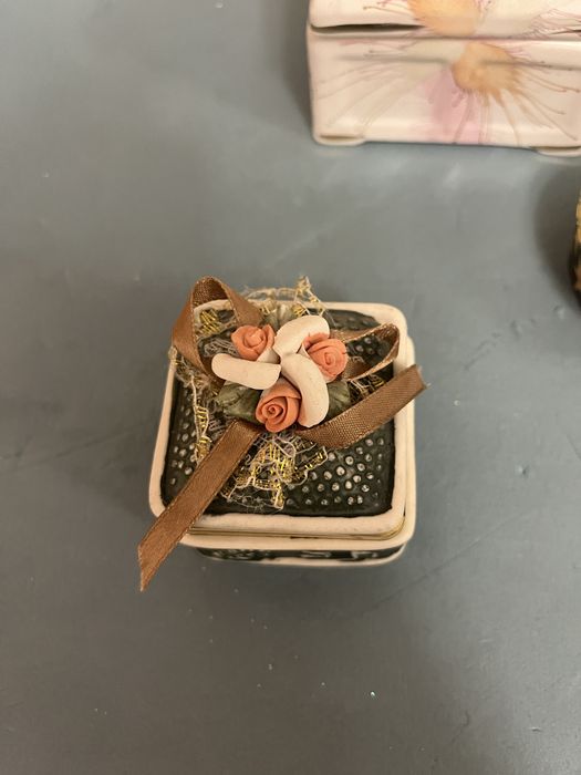 Комплект от две малки кутийки за бижута