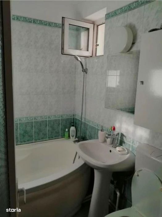 Apartament 3 camere  | Decomandat – Zona Far | Etaj 1 | Parcare