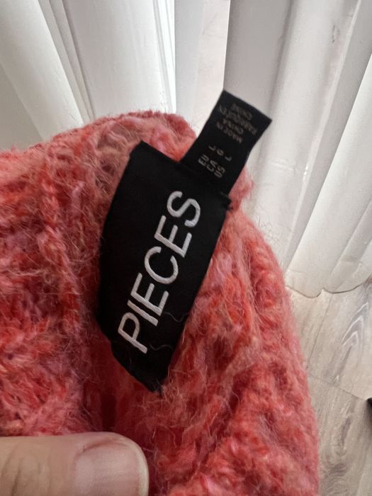 Pulover tricotat Pieces